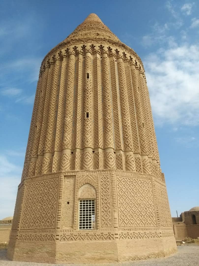 برج علی آباد کاشمر میراثی به جا مانده از سده ۸ هجری قمری