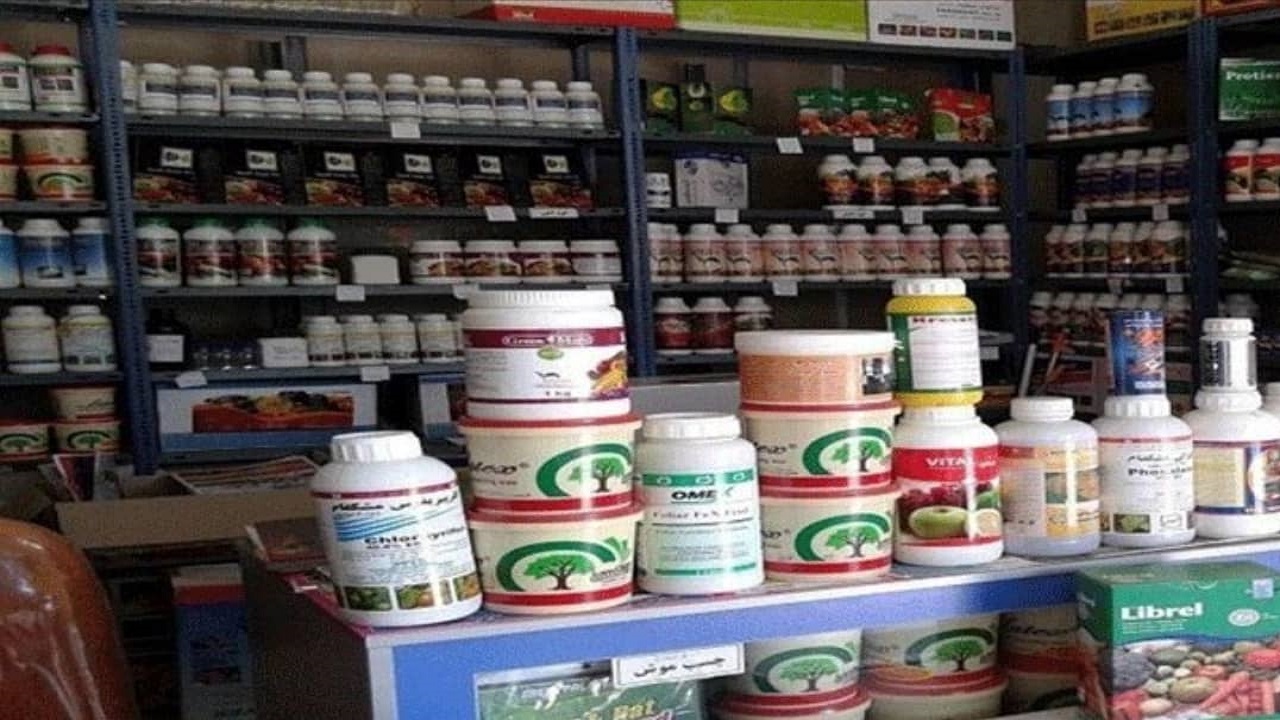 جمع آوری بیش از ۷۰ لیتر سم منقضی شده کشاورزی در تایباد