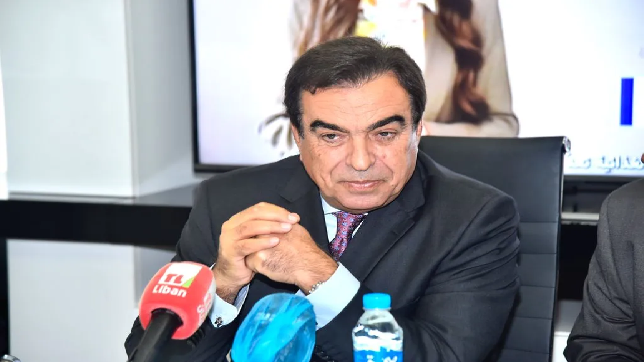 وزیر لبنانی: مسئله شغل من نیست بلکه عزت ملی است