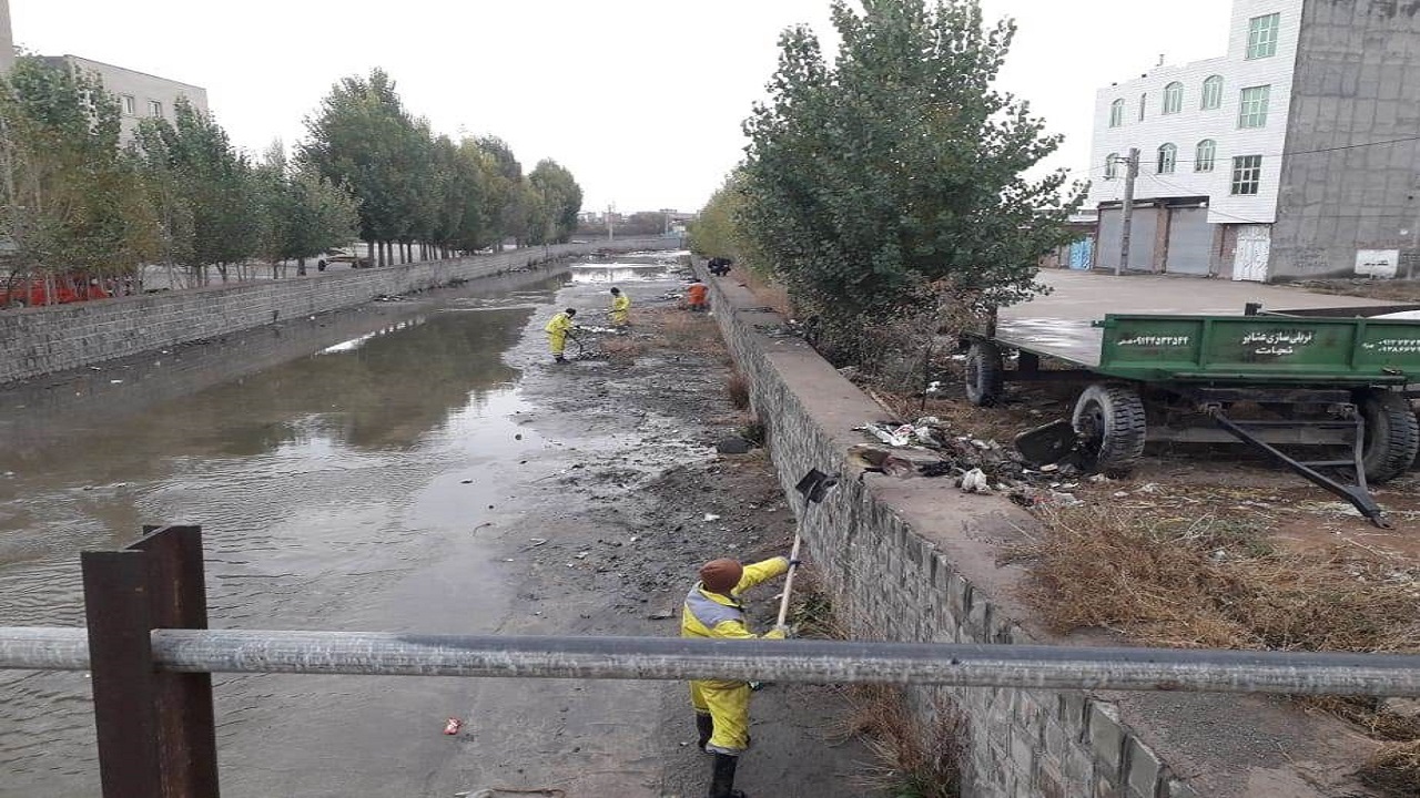 بخشی از رودخانه کلخوران چای در محدوده شهر اردبیل پاکسازی شد