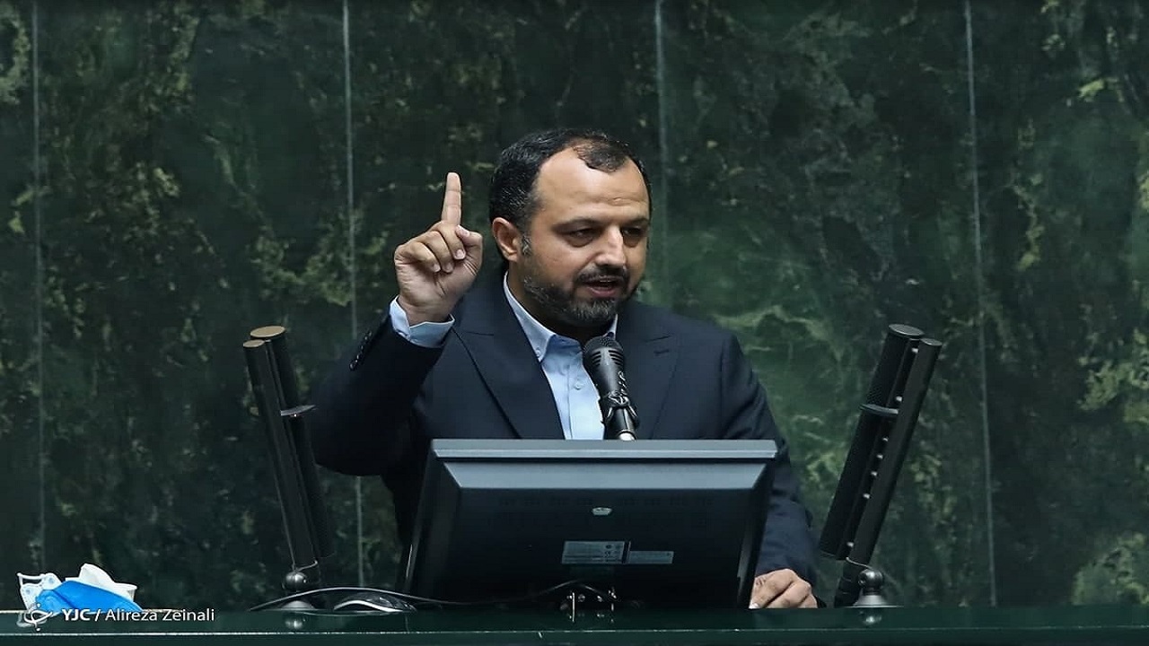 وزیر اقتصاد برای پاسخگویی درباره وضعیت بورس راهی پارلمان می شود