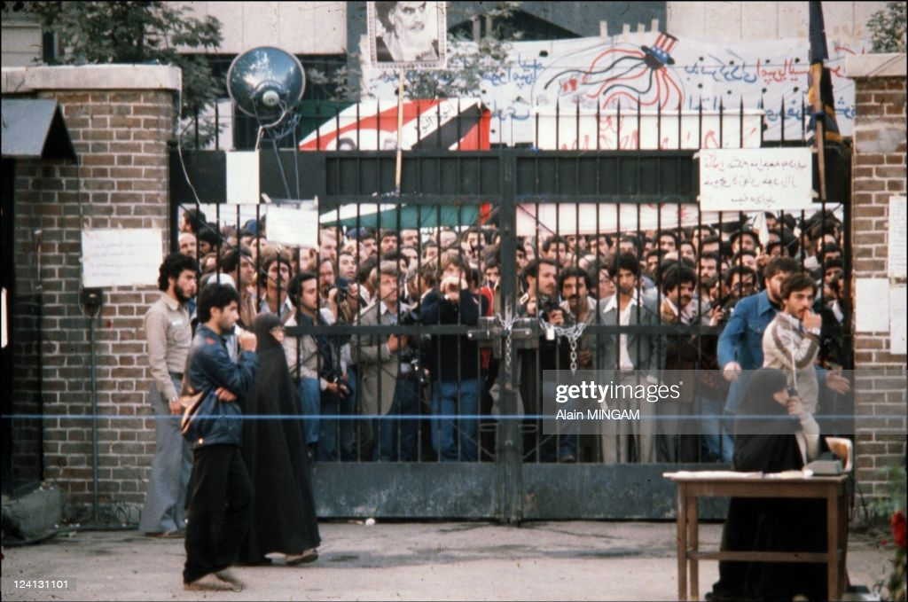 ناگفتههایی از اولین دستگیری جاسوسان آمریکایی در اصفهان/ از محاصره هواپیمای آمریکاییها تا خلع سلاح با یک تکه چوب! ناگفتههایی از اولین دستگیری جاسوسان آمریکایی در اصفهان/ از محاصره هواپیمای آمریکاییها تا خلع سلاح با یک تکه چوب!