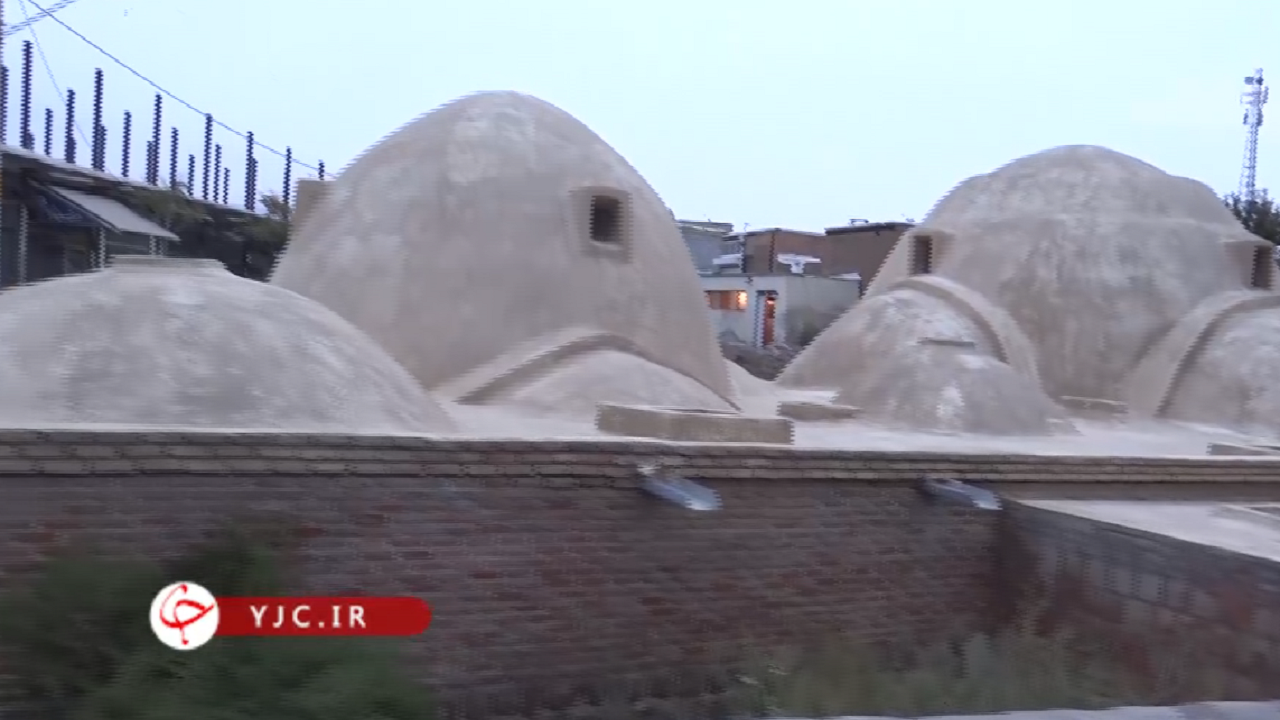 گود برداری اطراف مجموعه حمام تاریخی شهر تسوج+فیلم