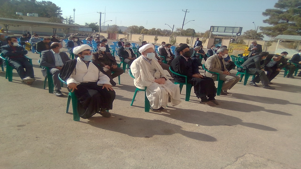 یوم الله ۱۳ آبان یادآور رشادت دانش آموزان است