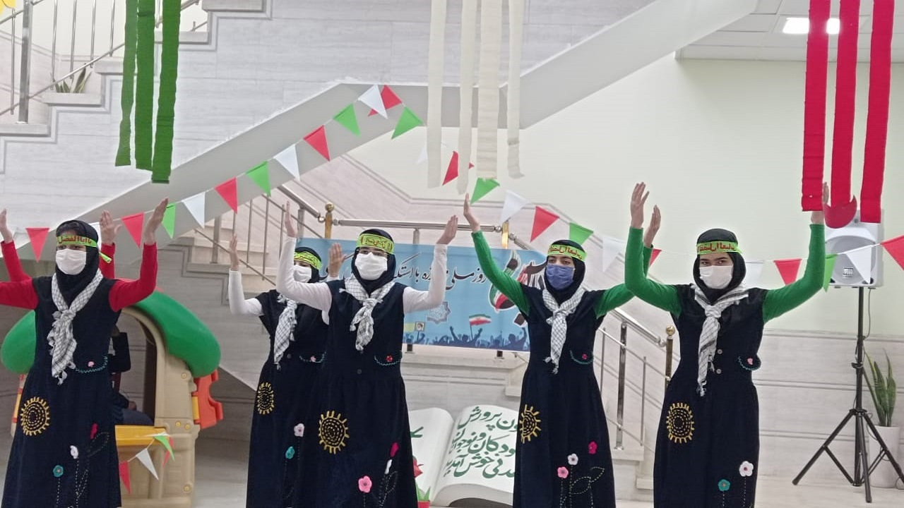 برگزاری مراسم روز مقابله با استکبار در کانون پرورشی فکری کودکان و نوجوانان شهید مدنی همدان