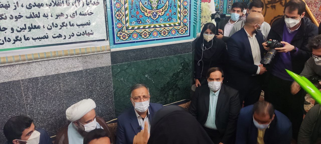 دیدار مردمی شهردار تهران با شهروندان منطقه چهارده در مسجد علی ابن الحسین