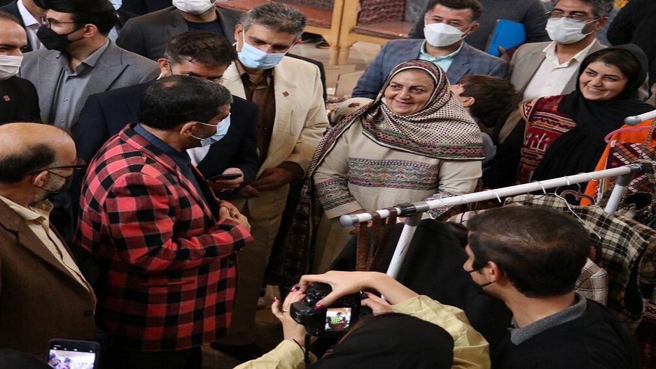 وزیر میراث فرهنگی از آثار هنری ثبت یونسکو شده در مهدیشهر بازدید کرد