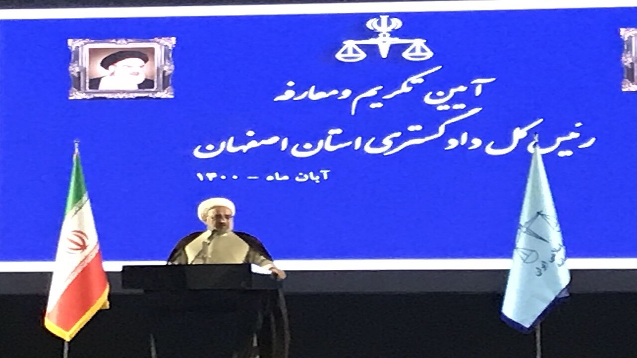 اطاله دادرسی باید در دستگاه قضایی کشور کاهش یابد