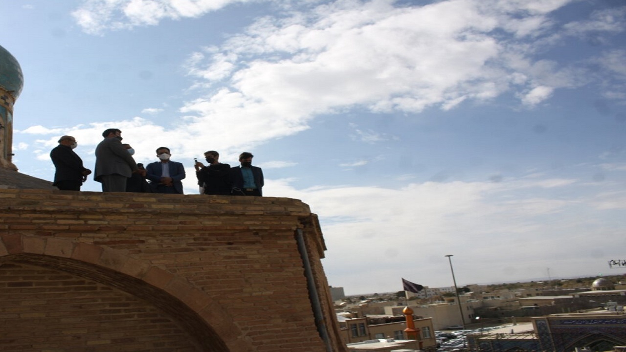 وزیر میراث فرهنگی از کاروانسرای سمنان بازدید کرد