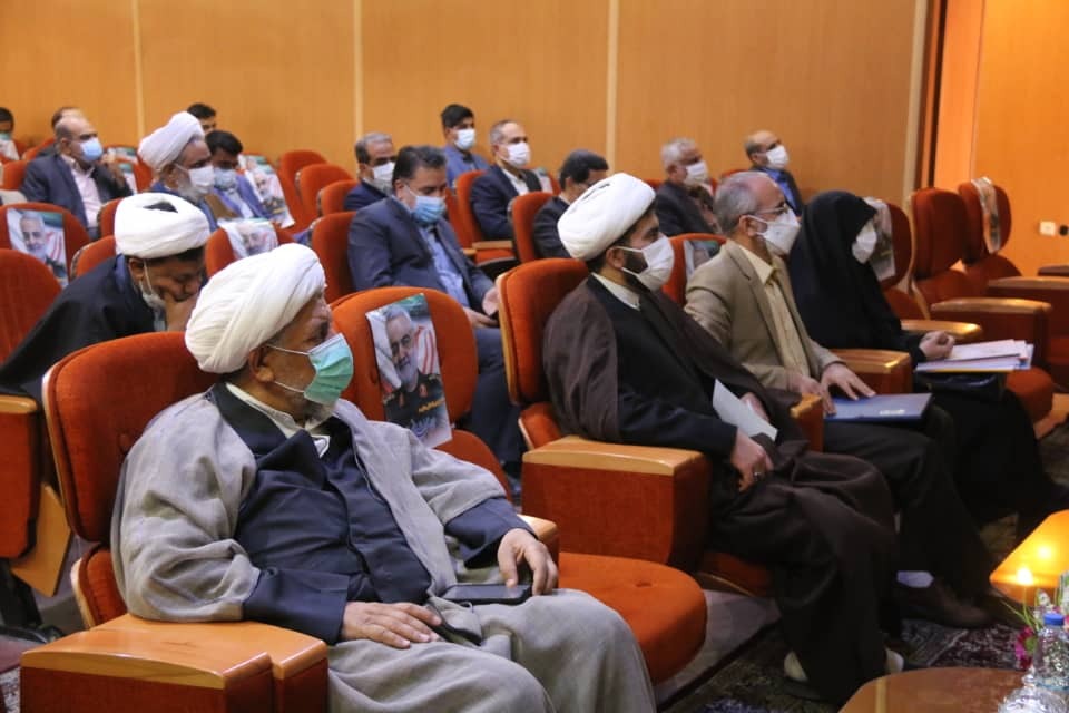 حجت الاسلام و المسلمین نورالله قدرتی، معاون حقوقی و امور مجلس قوه قضاییه در نشست مشترک با قضات استان کرمان