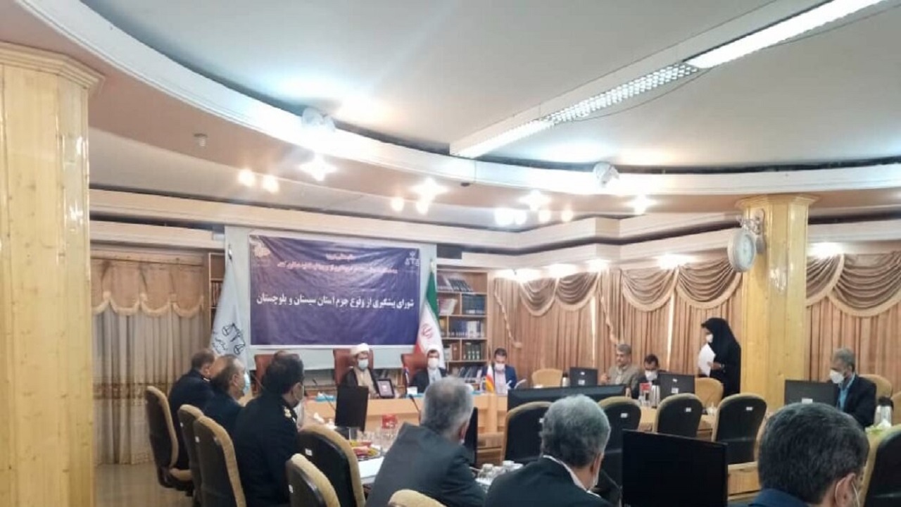 آگاه‌سازی نسل جوان از خباثت‌های استکبار جهانی ضروری است