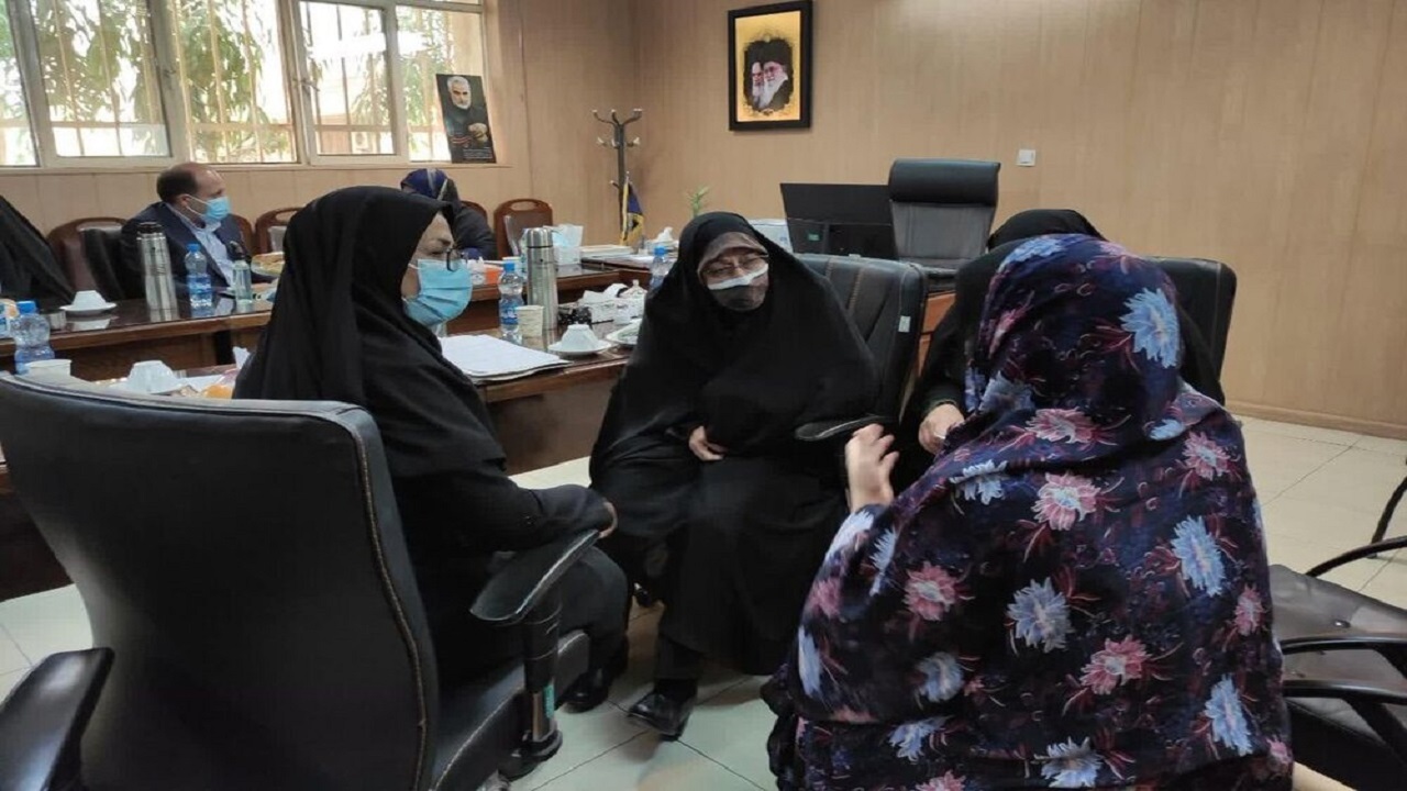 دیدار معاون رئیس جمهوری با اندرزگاه زنان زندانی در مشهد