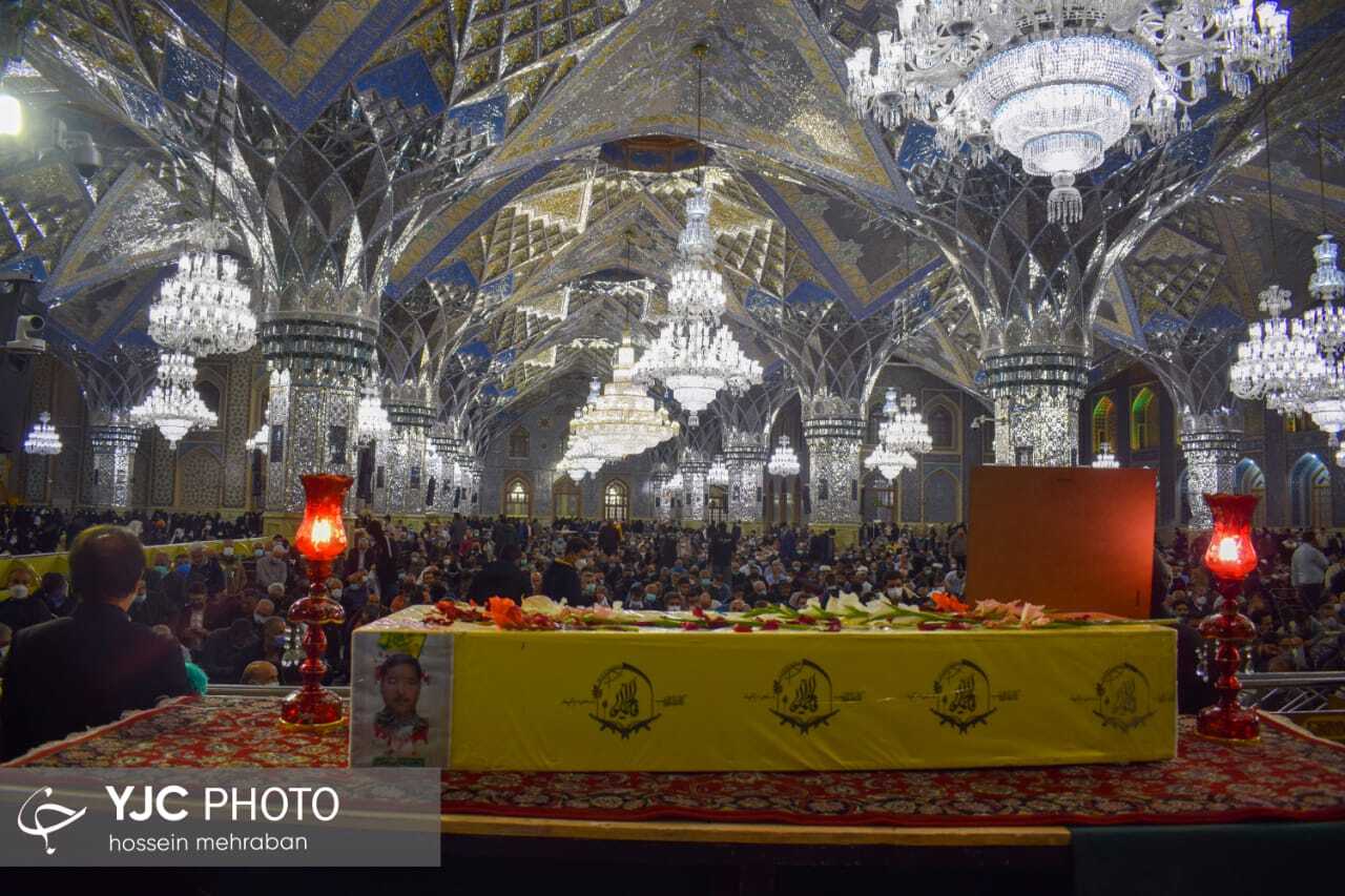 برگزاری مراسم وداع با پیکر شهید مدافع حرم در بارگاه منور رضوی