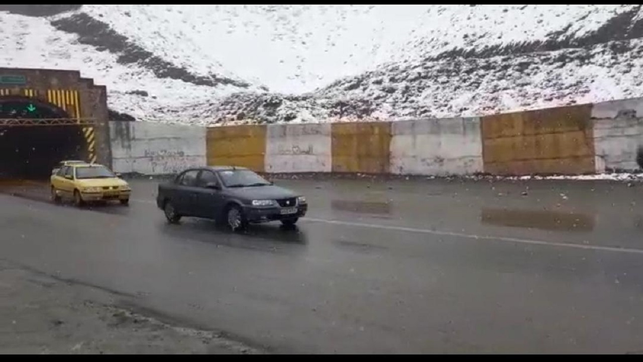 تردد در محور‌های البرز جریان دارد