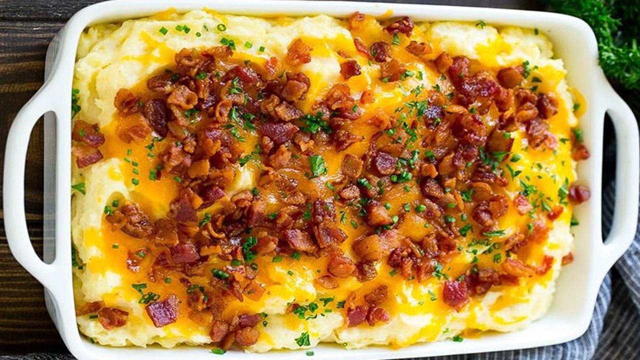 پوره‌ سیب‌زمینی با پنیر پیتزا + طرز تهیه