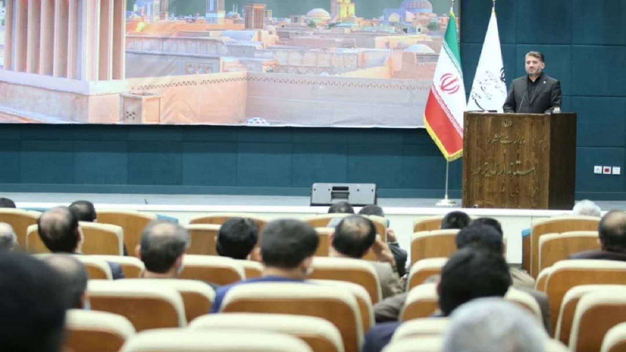 دانشگاه محل نظریه پردازی و آزاد اندیشی است