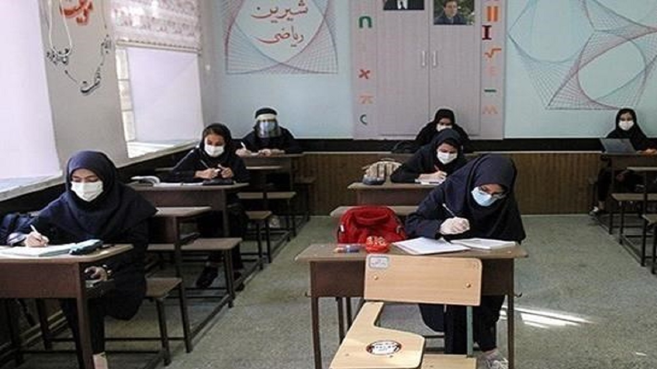 دانش آموزان متوسطه دوره دوم در اردبیل راهی مدارس شدند
