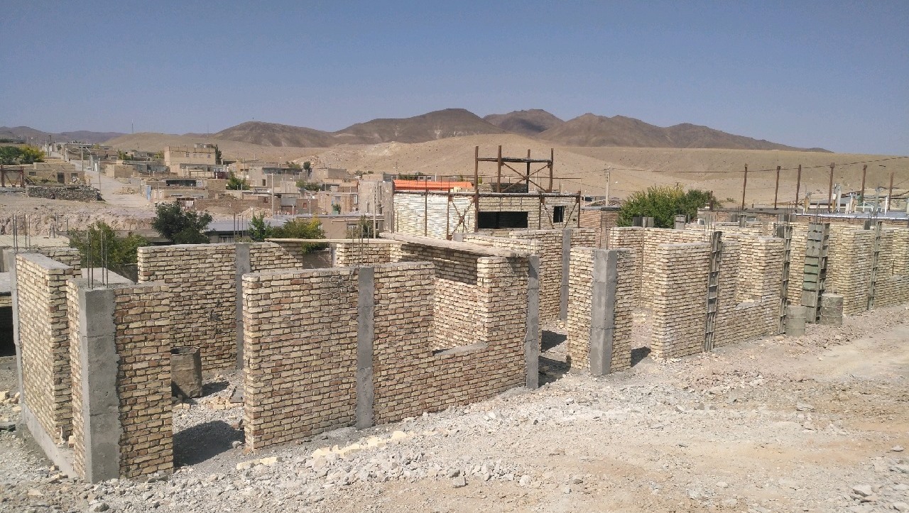 ۱۰ واحد مسکونی مددجویی در پارسیان ساخته می شود