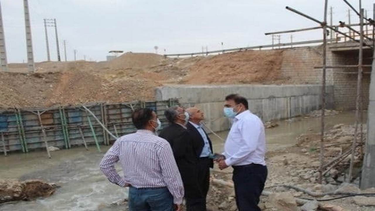 ادامه عملیات اجرایی چهار خطه خروجی شهر آبدانان به سمت دهلران