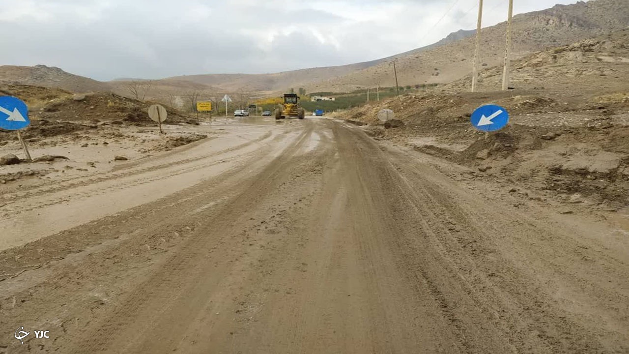 ۱۱ نقطه از محور‌های روستایی مهاباد بازگشایی شد