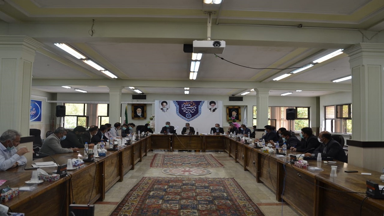 آماده‌باش کامل نیرو‌های شهرداری شهرکرد در فصل سرما/ رفع آبگرفتگی‌ها در کمترین زمان