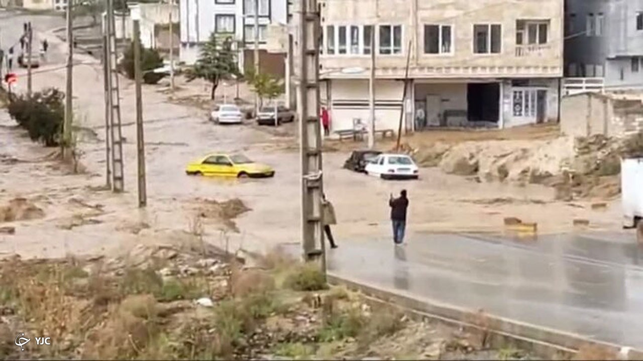 مهاباد با توجه به وضعیت توپوگرافی آن آسیب پذیر است
