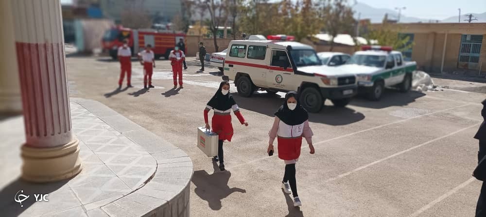 آموزش‌ پناهگیری به دانش آموزان شهرستان اردل