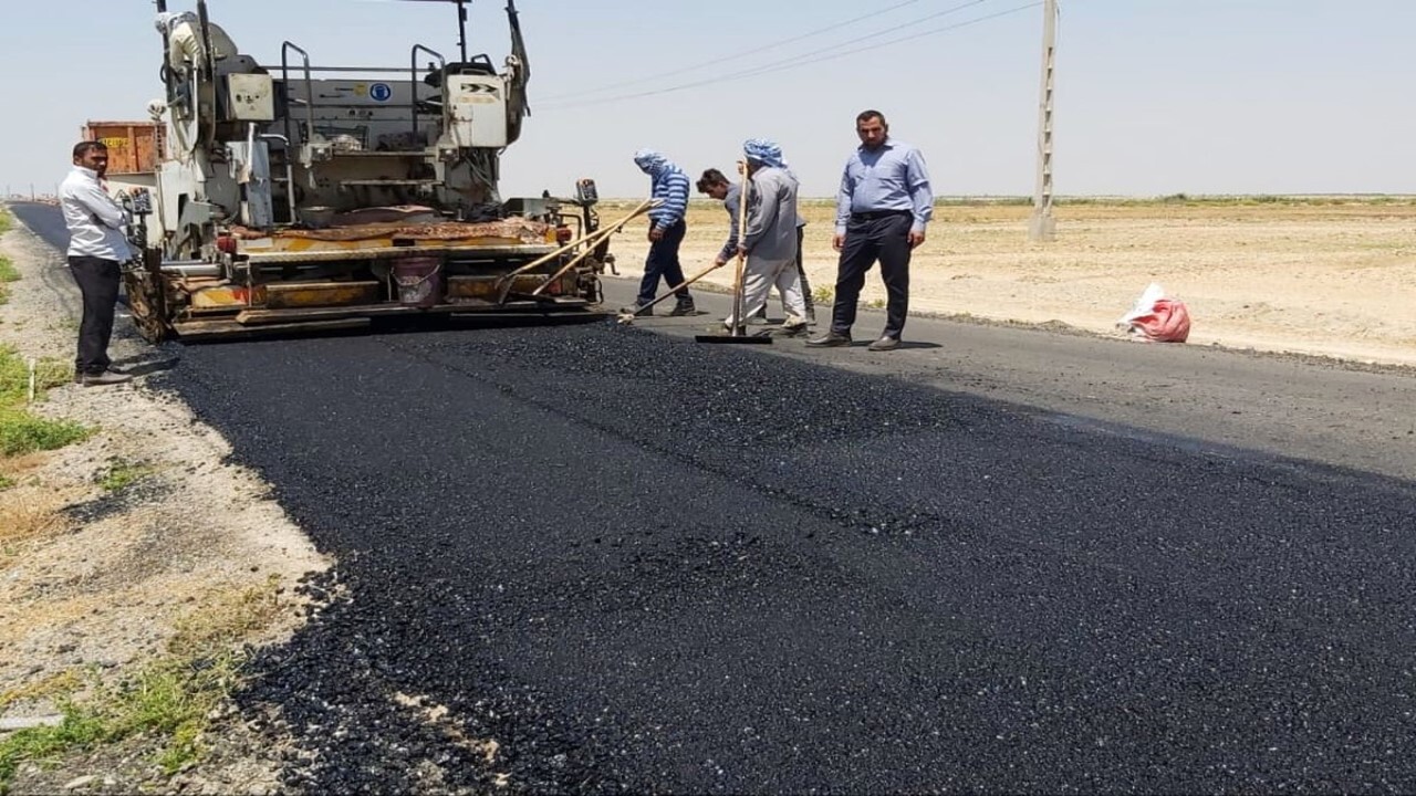 ۱۰ کیلومتر راه روستایی اسفراین آسفالت شد