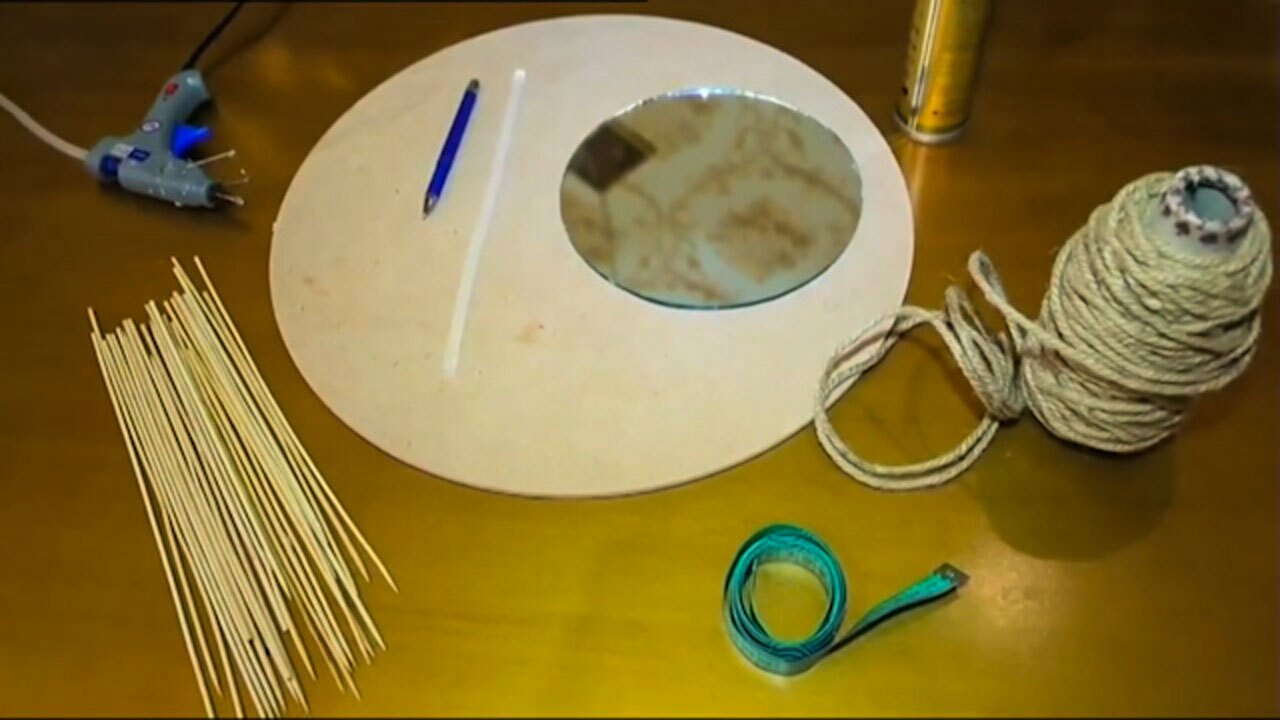 ساخت آینه خورشیدی با وسایلی ساده + فیلم