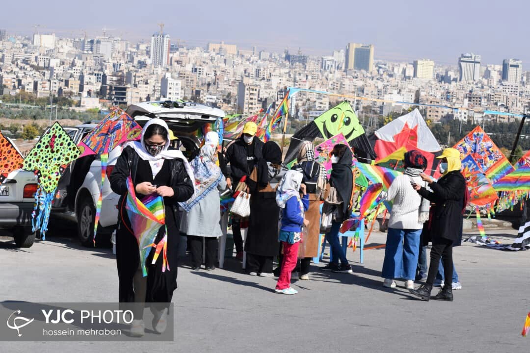 جشنواره بادبادک کوهشار مشهد+ تصویر