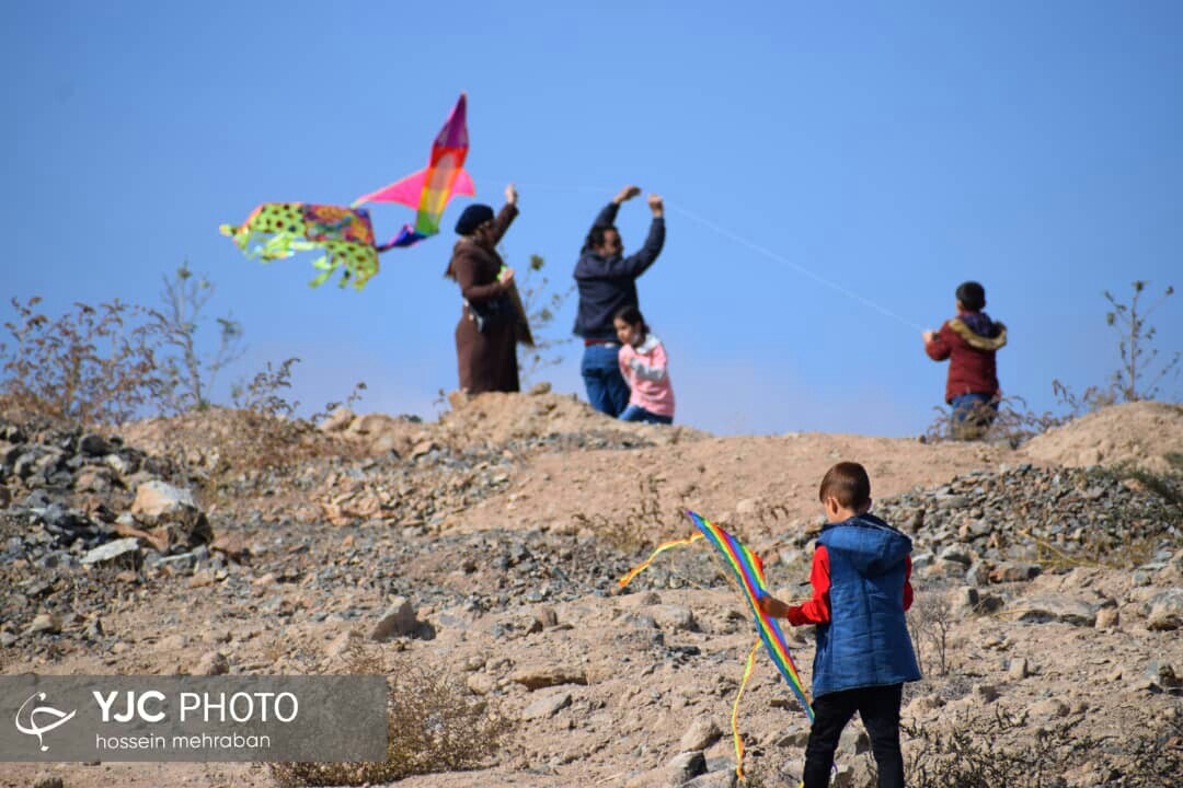 جشنواره بادبادک کوهشار مشهد+ تصویر