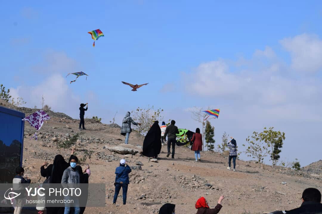 جشنواره بادبادک کوهشار مشهد+ تصویر