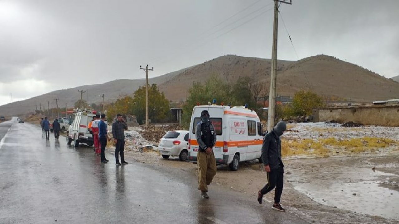 وقوع دو سانحه رانندگی بر اثر لغزندگی جاده ها در کهگیلویه وبویراحمد
