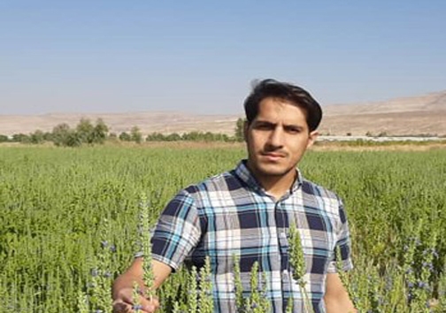 توکل، توسل و تلاش سه رمز موفقیت جوان کارآفرین فیروزآبادی توکل، توسل و تلاش سه رمز موفقیت جوان کارآفرین فیروزآبادی