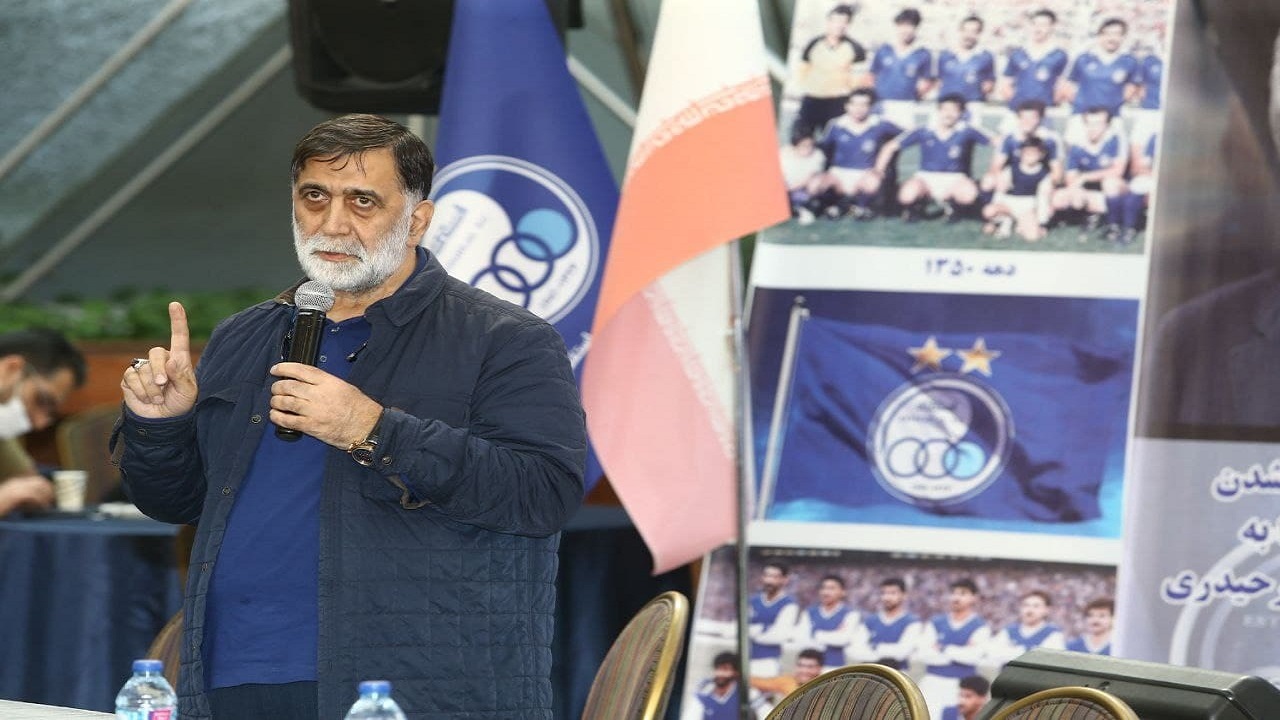 آجورلو: حمایت کنید تا استقلال، قهرمان آسیا شود / با مجیدی در جام باشگاه‌های جهان شرکت می‌کنیم
