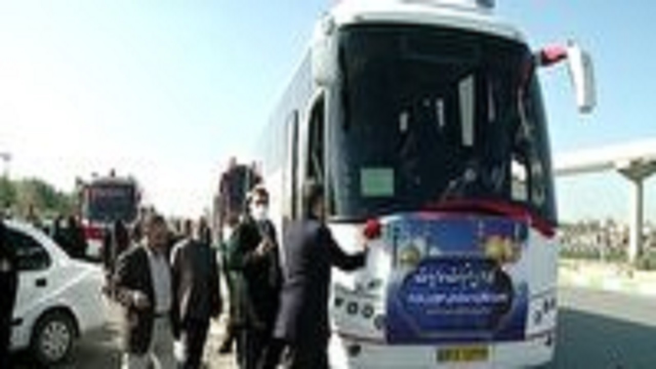 نخستین کاروان زیارتی از قم راهی عتبات عالیات شد