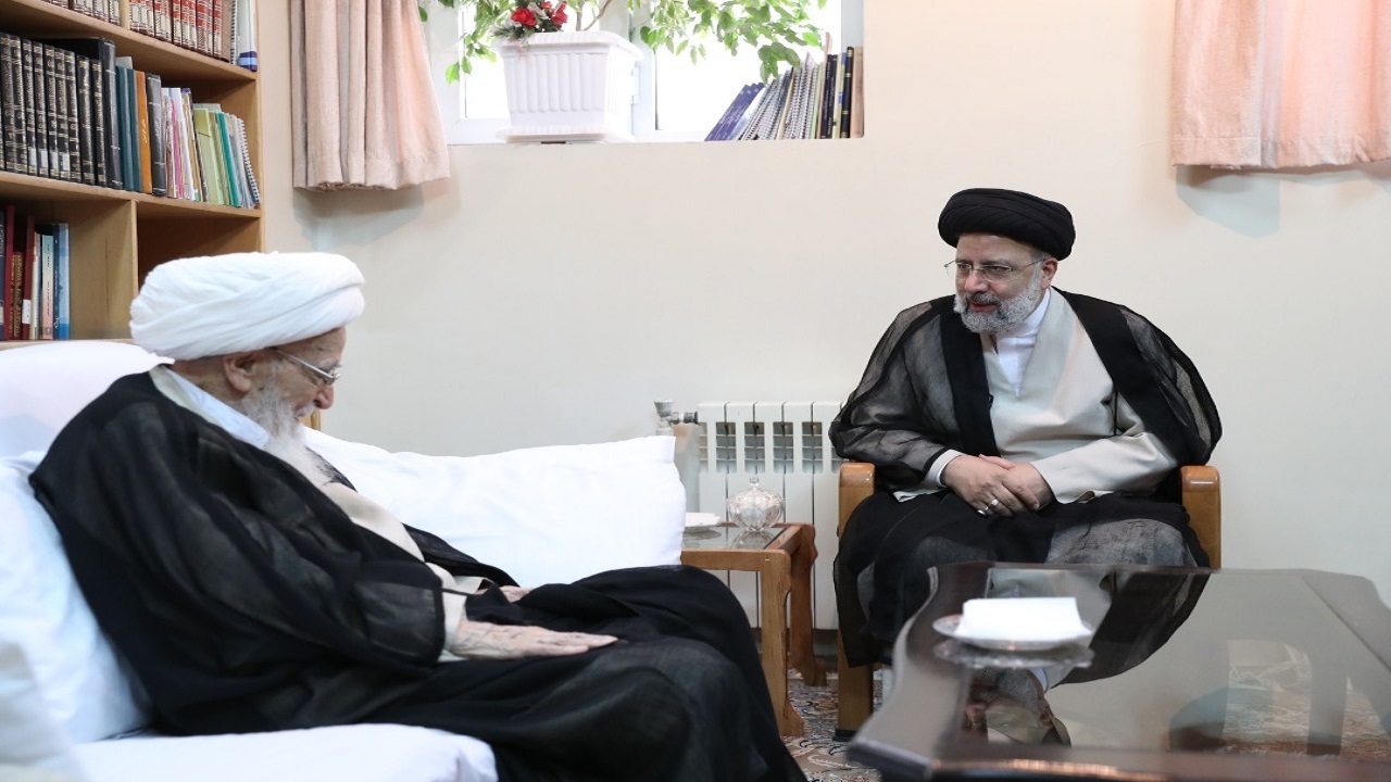 گفت‌وگوی تلفنی رئیسی با آیت الله العظمی صافی گلپایگانی/ تاکید رئیس‌جمهور بر بهره‌مندی از رهنمود‌ها و ارشادات مراجع تقلید
