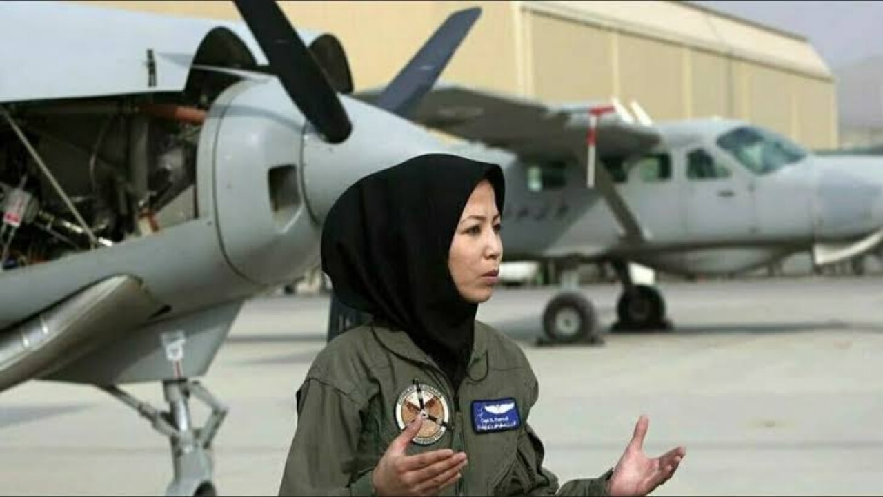 زندانی شدن 143 خلبان افغان در تاجیکستان