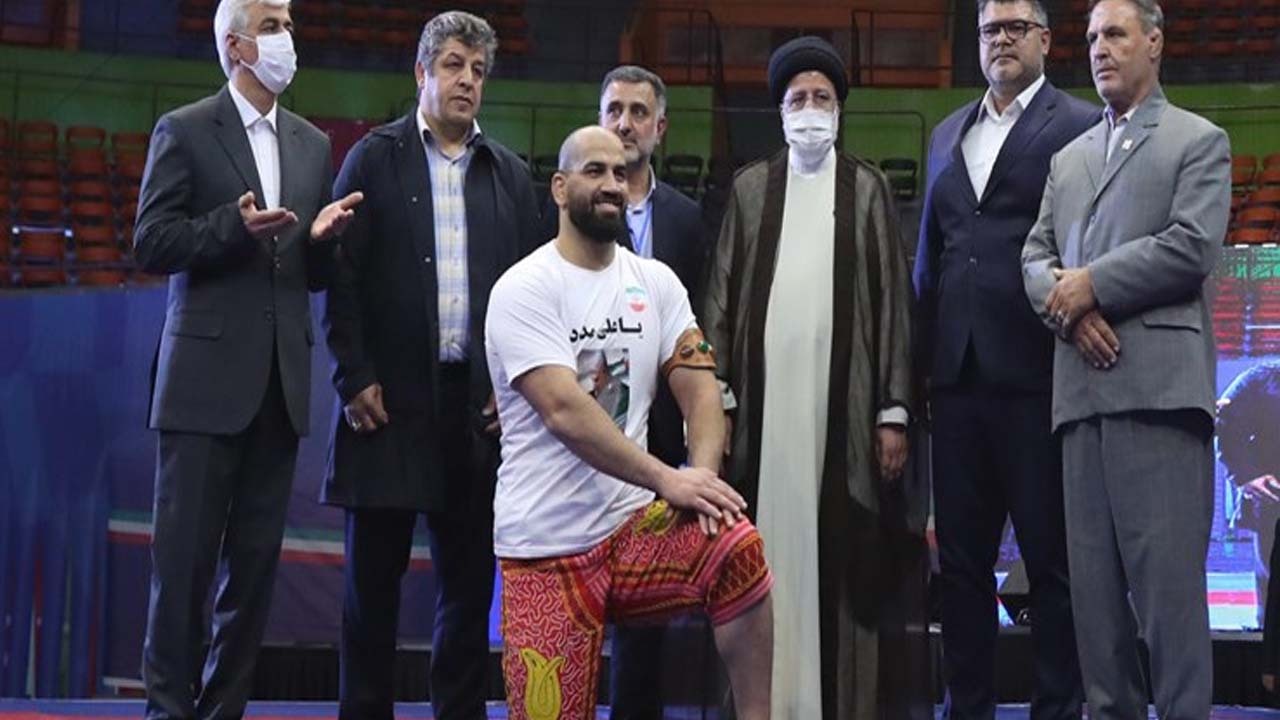 از ارادت خاص به امام رئوف تا سجده شکر در میدان نبرد / گفته‌هایی از مردی که برای هفتمین مرتبه پهلوان ایران شد