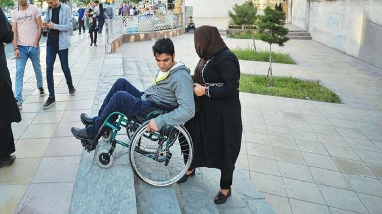 اهدای ۵۰ دستگاه ویلچر به مددجویان بهزیستی استان همدان