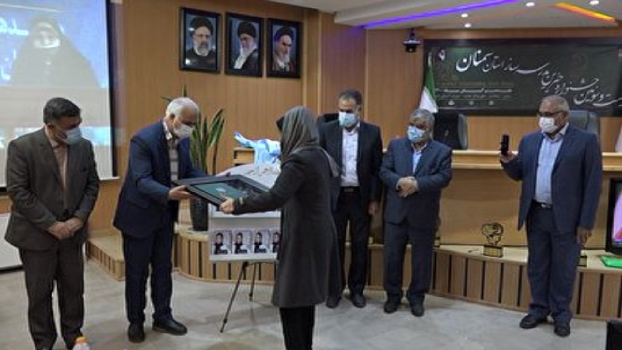 تجلیل از نیکوکاران مدرسه ساز استان سمنان
