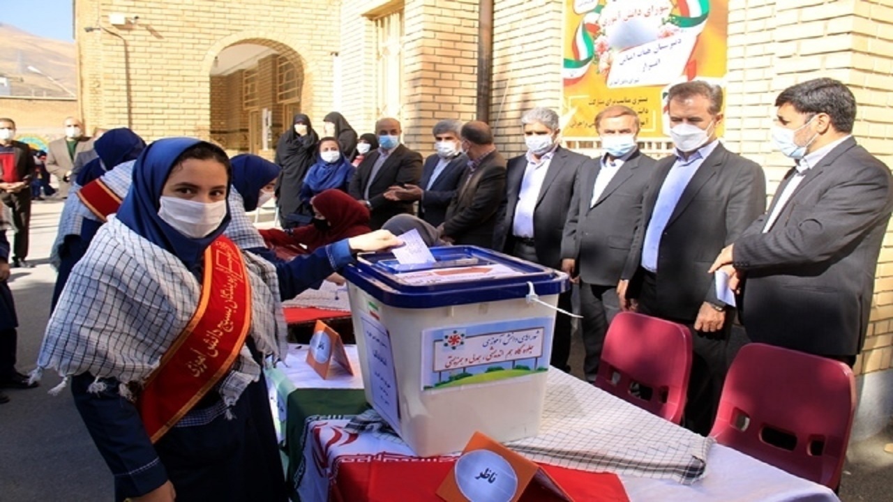 بیست و چهارمین دوره انتخابات شورا‌های دانش آموزی در مدارس کردستان برگزار شد