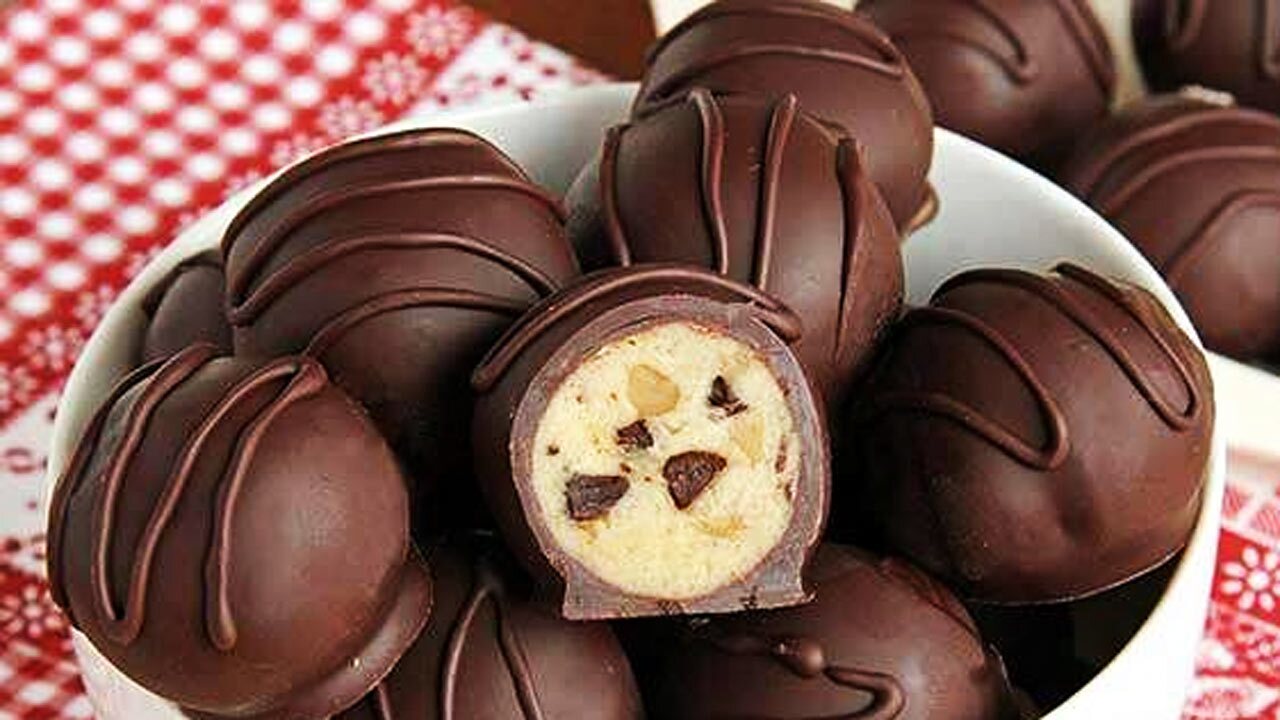 طرز تهیه شکلات مغزدار در ۱۰ دقیقه + فیلم