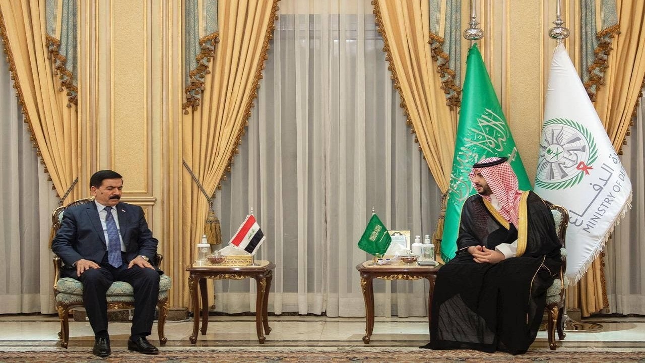 وزیر دفاع عراق به دعوت بن سلمان به عربستان رفت+ تصاویر