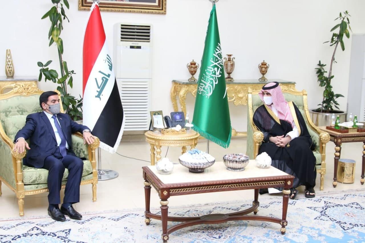 وزیر دفاع عراق به دعوت بن سلمان به عربستان رفت+ تصاویر