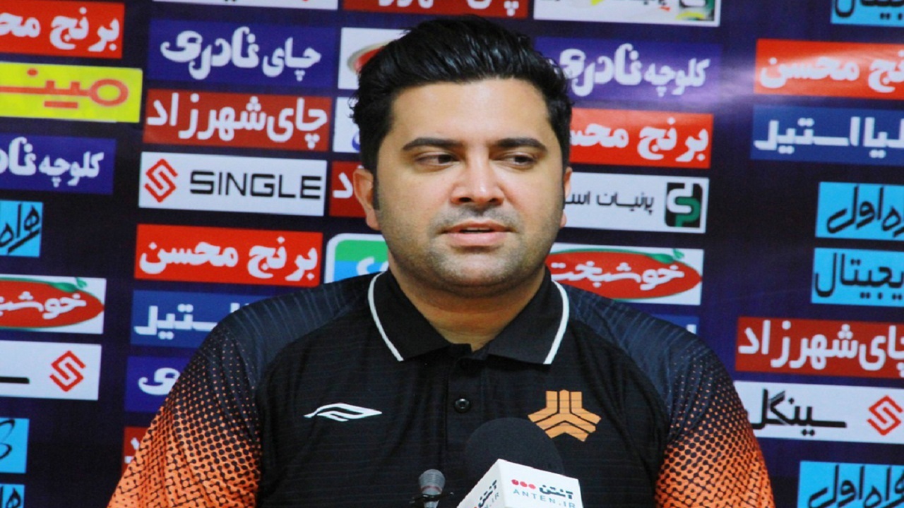 اخباری: سازمان لیگ به هر طریقی می‌خواهد بازی‌ها را برگزار کند