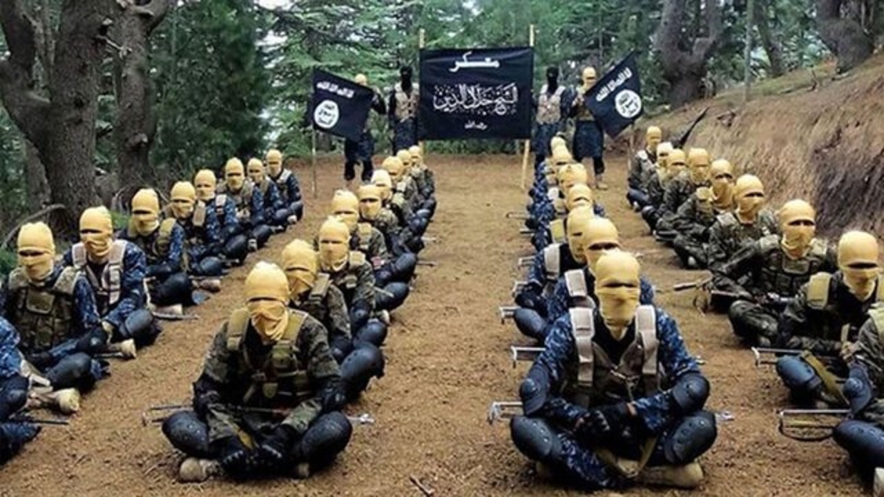 داعش یک تفکر خاص تکفیری است و مردم با آن‌ها همنوایی ندارند