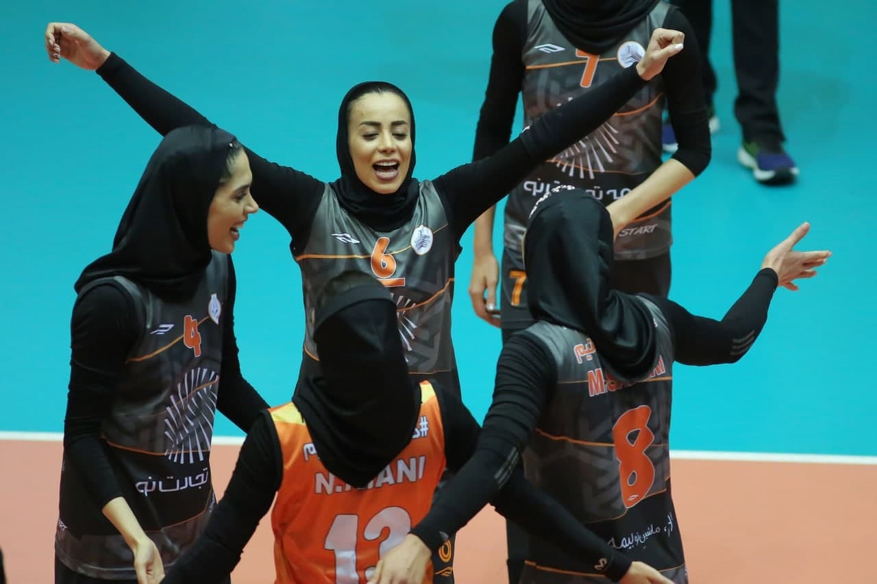 افشار دوست: مربیان باید فشردگی بازیهای لیگ را مدیریت کنند/ باشگاههای ما باید از باشگاههای حرفهای و مطرح دنیا الگو برداری کنند افشار دوست: مربیان باید فشردگی بازیهای لیگ را مدیریت کنند/ باشگاههای ما باید از باشگاههای حرفهای و مطرح دنیا الگو برداری کنند
