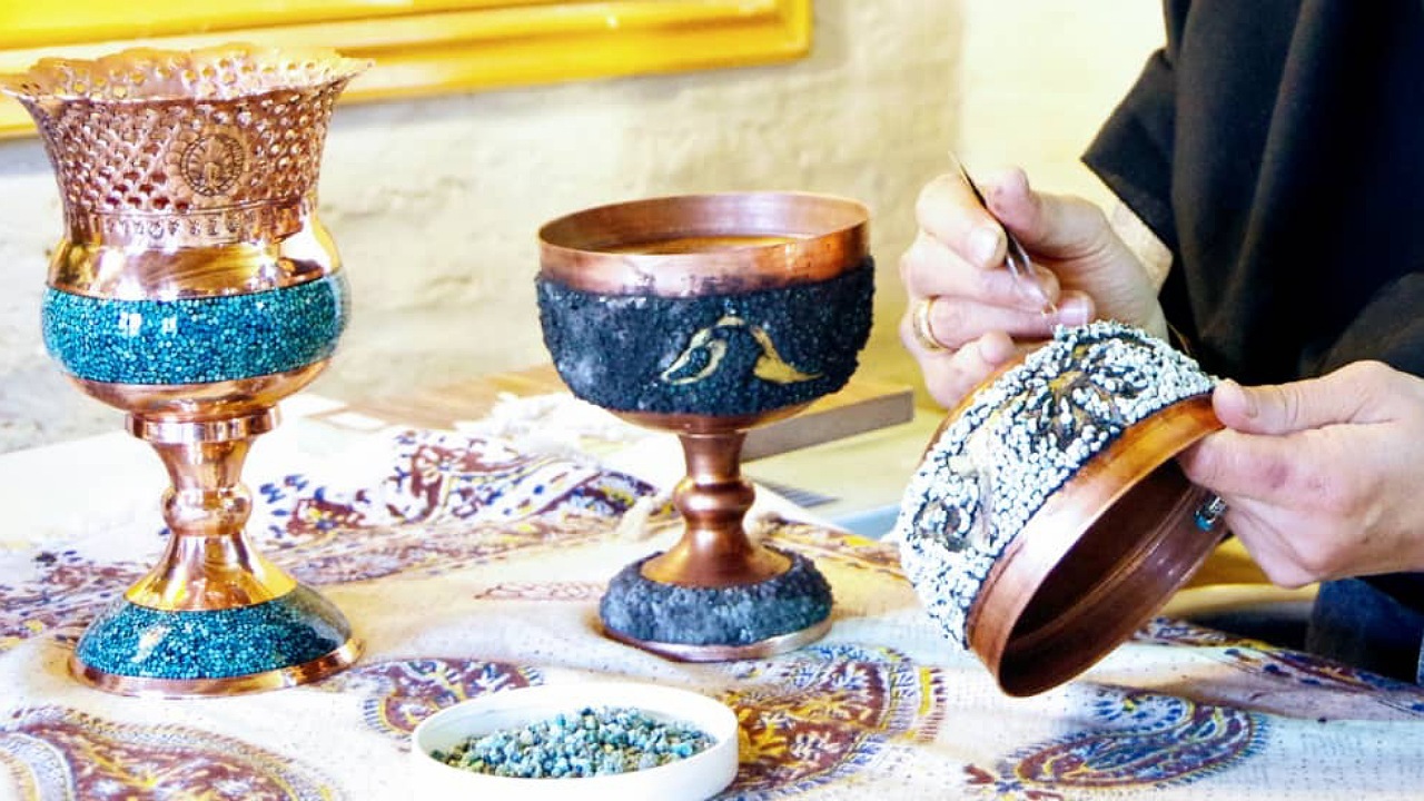 توقف ۶ ساله بیمه هنرمندان صنایع دستی در اصفهان