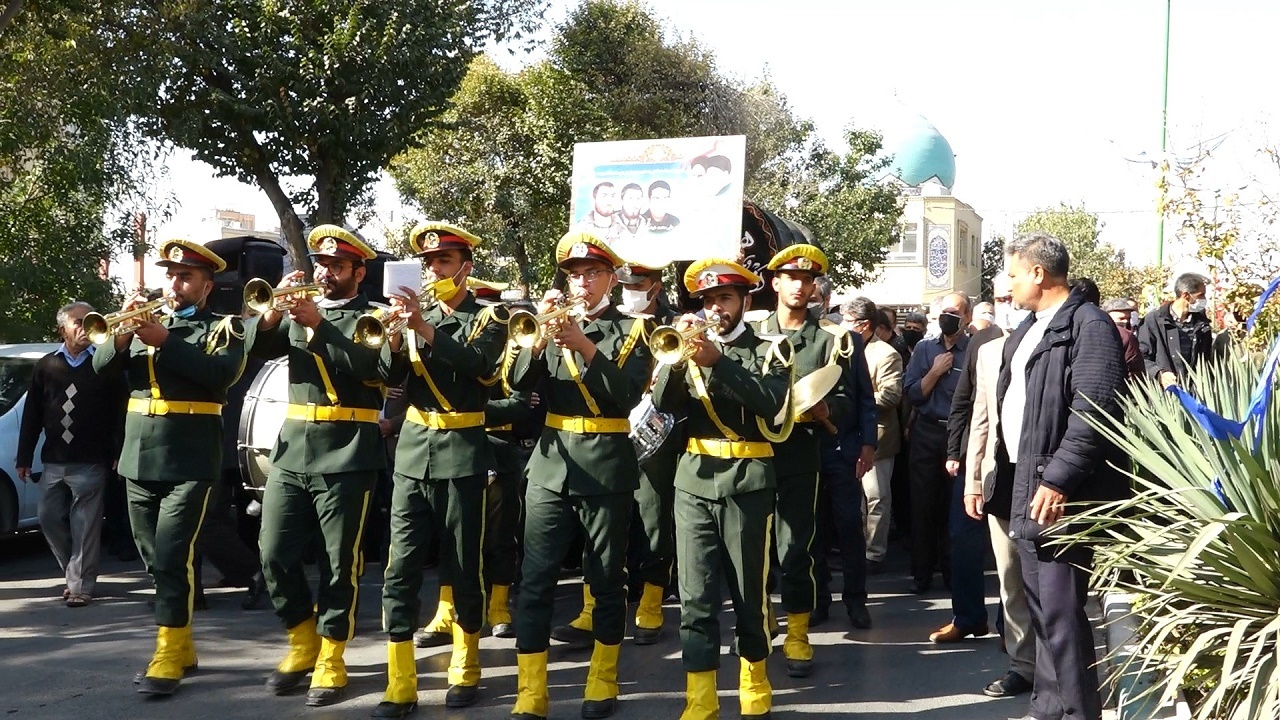 تشییع پیکر مادر شهیدان خودسیانی، اسوه صبر و استقامت